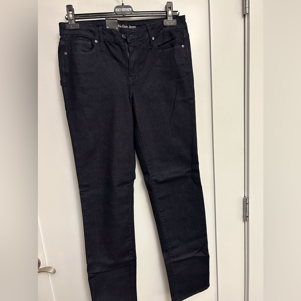 NWT Calvin Klein dark wash skinny jeans